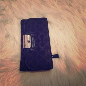 **1 DAY COACH SALE,ALL COACH MUST GO**coach wallet